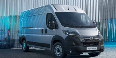 Peugeot e-Boxer 435 37kW/h PC-TN Furgone